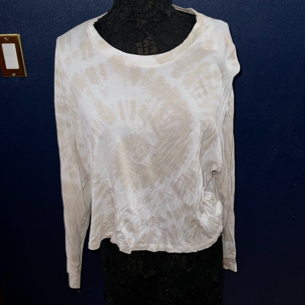 American Eagle tie-dye crop top long sleeve T-shirt